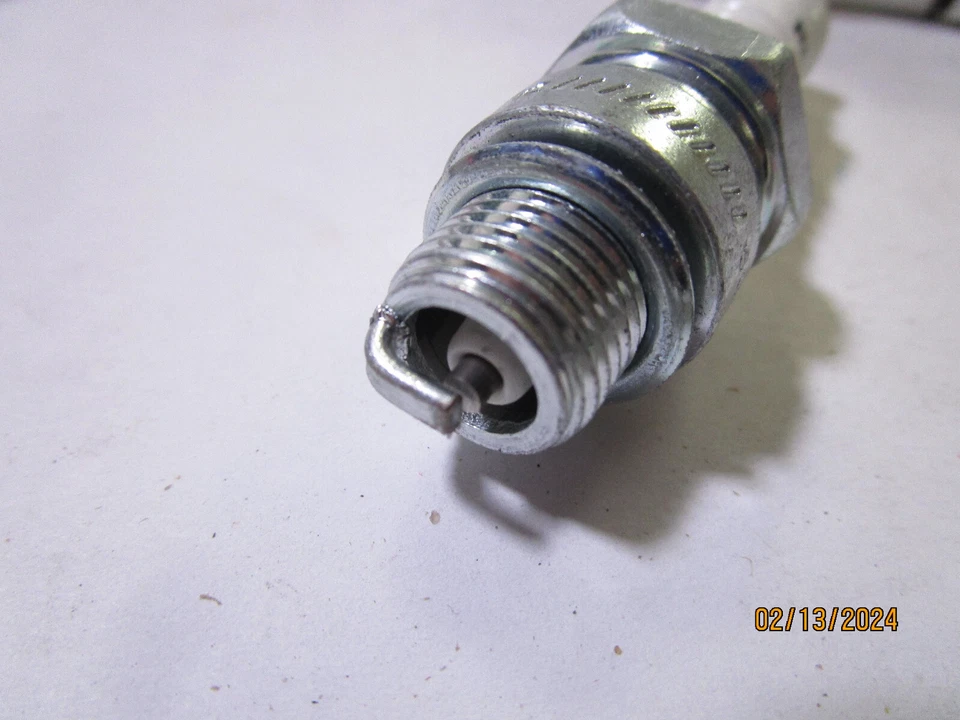 4 Spark Plugs Copper Plus Champion Spark Plug 587 (4 pack) Foto 3 de 4