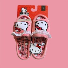 Pink Hello Kitty Valentine Slippers size 5-6