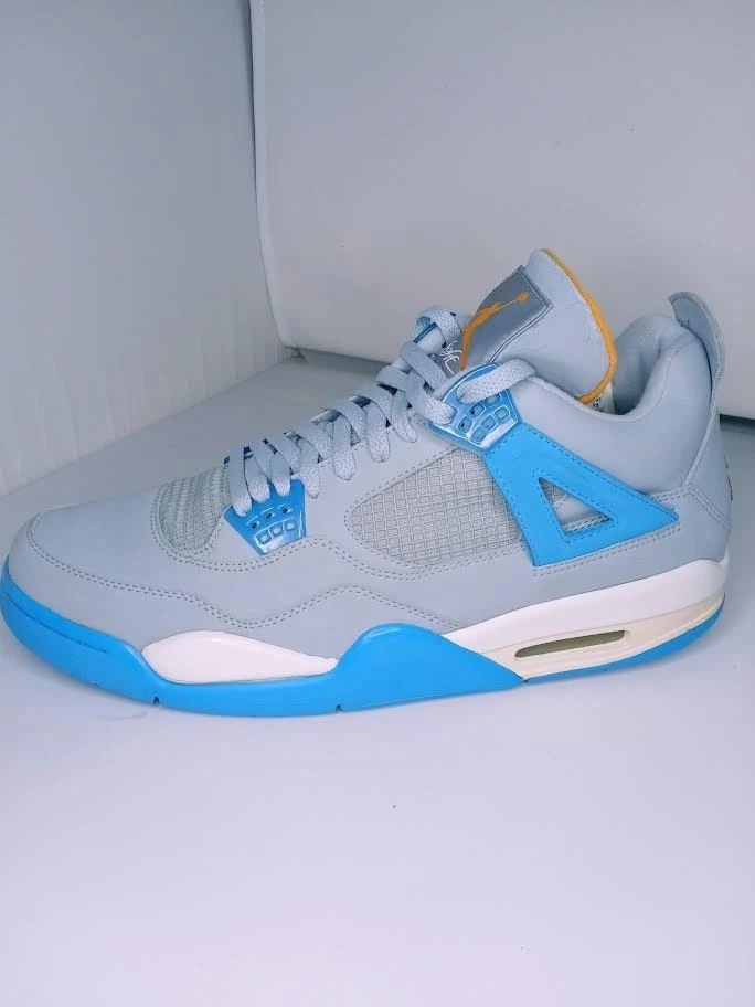 Air Jordan 4 Retro ホワイト/ブルー Air Jordan 4 Retro 'Legend Blue' Release Date. Nike SNKRS
