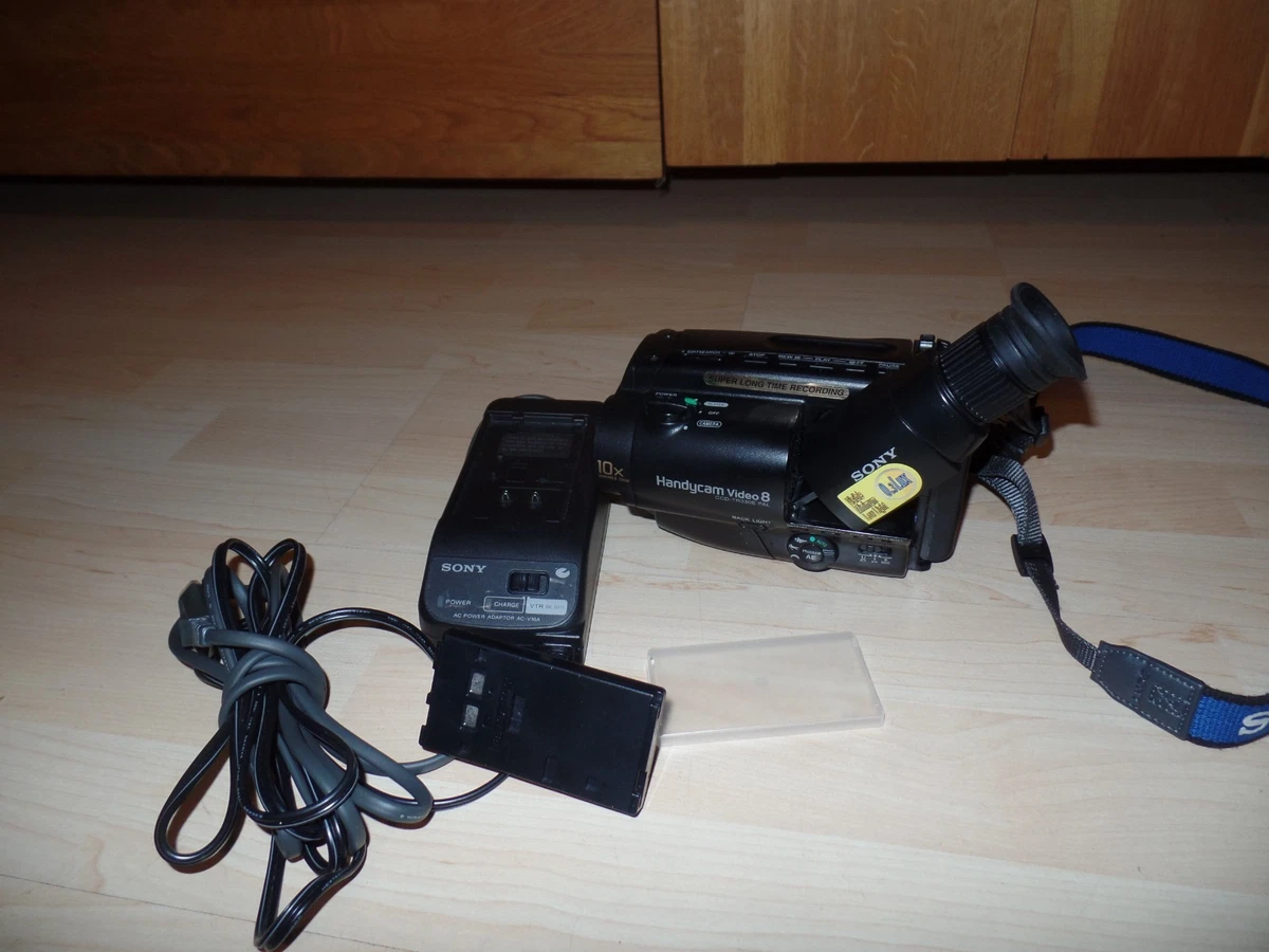 MODELO VIDEOCÁMARA SONY HANDYCAM VIDEO 8. CCD-TR330E PAL