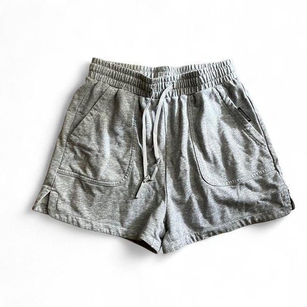 Grey cotton shorts with deep pockets high waisted