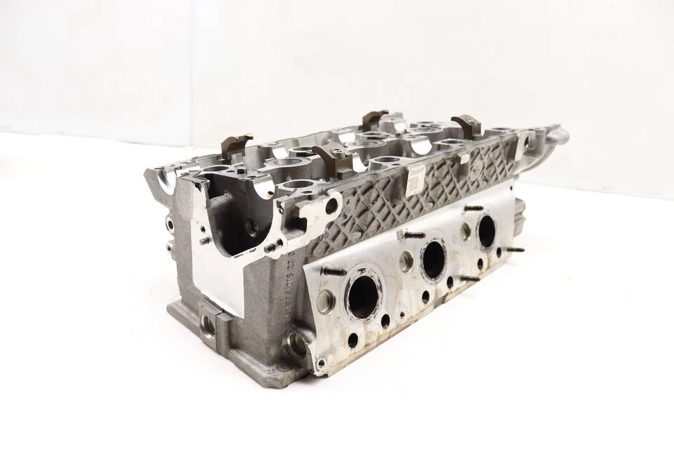 Mercedes-Benz SLK350 2005-2008 - culata derecha del motor 2720103520 Foto 3 de 4