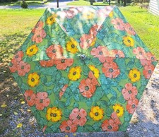 Vtg MCM Vinyl Beach Lawn Patio Umbrella Push-Up 1950-60s Avacado Green Floral