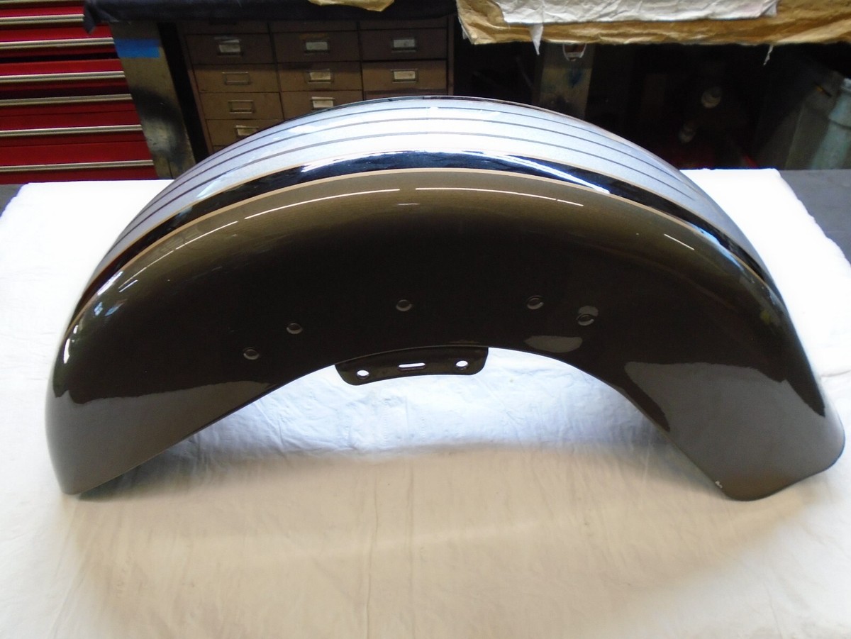 Harley-Davidson Front Fender 2009 FLTRSE3 CVO 58972-09DAJ Road 