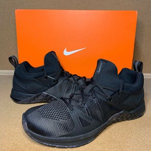 nike metcon triple black