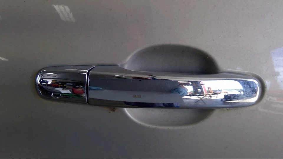 Used Rear Right Exterior Door Handle fits: 2009 Gmc Acadia front chrome Front Ri Foto 2 de 4