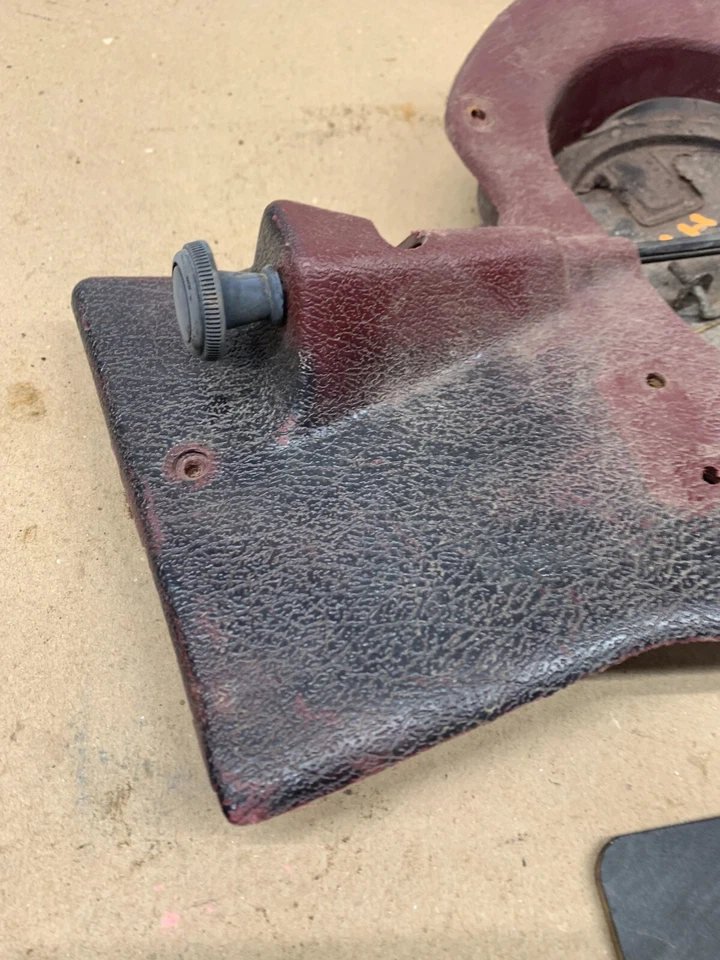 Chevrolet GMC 1973 1980 K5 C10 K10 K30 ventilación izquierda panel pateador moldura rojo derecho Foto 2 de 4