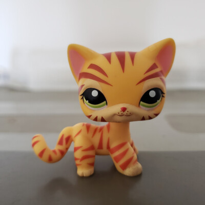 Mini Pet Shop LPS #1451 Short Hair Cat Yellow Orange Green Eyes