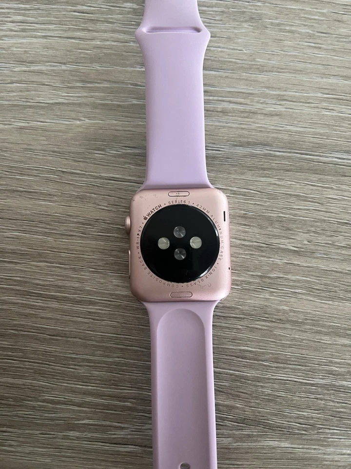Apple Watch Series 1 42mm Rose Gold Unlocked - Image 2 of 4