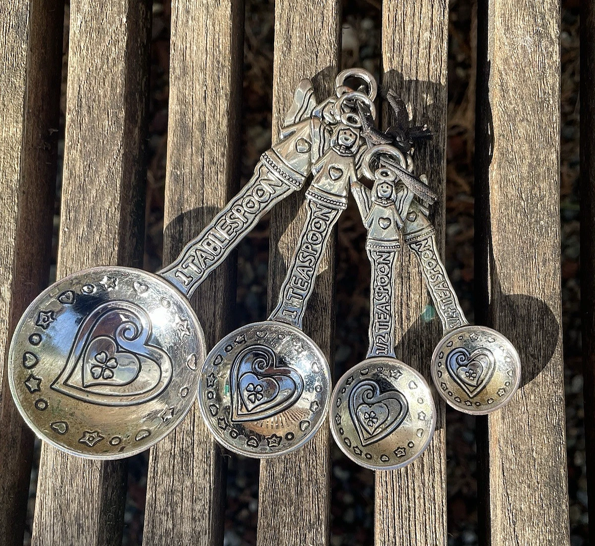 GANZ 4 Pc Measuring Spoons Angels & Hearts Stainless Steel Silver Tone Embossed
