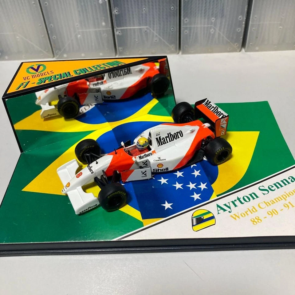 Modelo UC 1/43 McLaren McLaren MP4/8 Ayrton Senna Foto 2 de 4