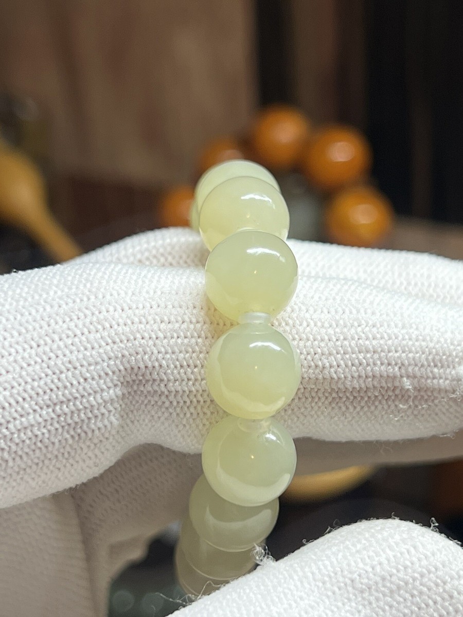 Hetian jade from Ruoqiang, 田玉新疆若羌黄口天 10mm Hetian Yellow Jade Bracelet 新疆和田玉若羌黄口料黄玉圆珠手串