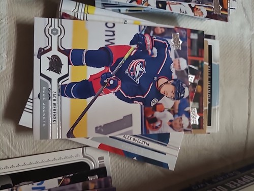 Hockey Tin And Hockey Cards - Picture 13 of 23