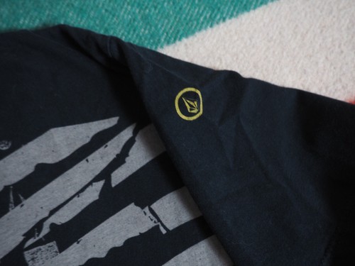 VTG Y2k 2000s Volcom Skate Grunge Faded Logo Black Tee T-Shirt Mens M EUC - Picture 6 of 7