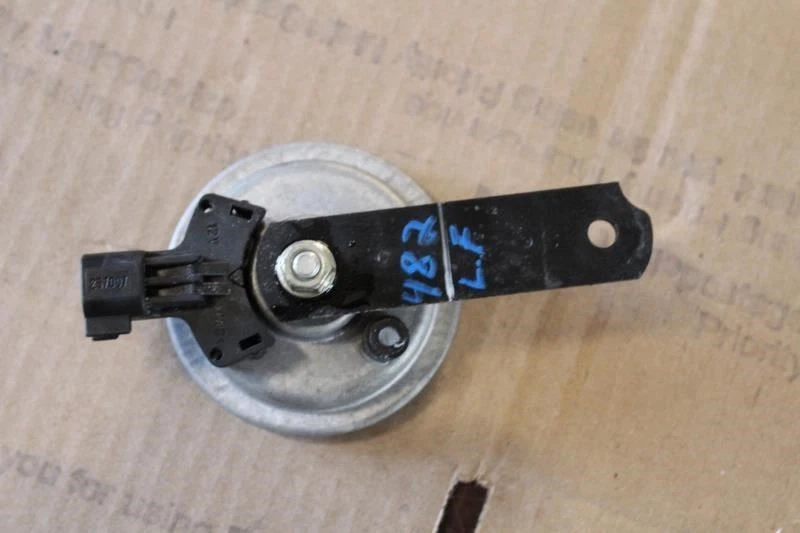 2010 2011 2012 2013 LAND ROVER LR4 HIGH PITCH HORN - Image 2 of 4