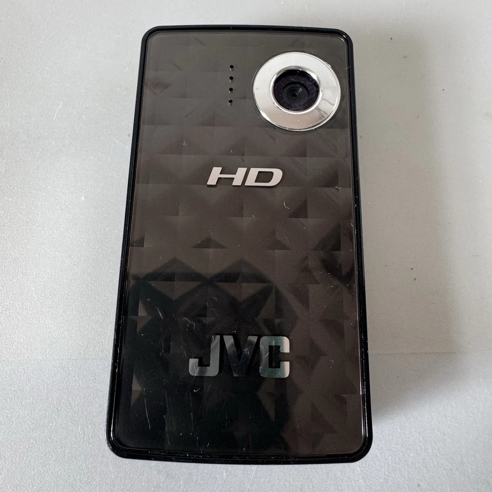 JVC GC-FM1 Black 1080p HD Memory Video Camcorder Camera with 4GB SD Memory Card - Image 3 of 4