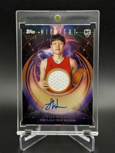 Yang Hansen 💥🏀 ROOKIE JERSEY AUTO DUSK /75! 2025-26 Topps Midnight Basketball
