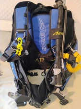 Aeris Atmos Buoyancy Compensator (M) fully rigged New