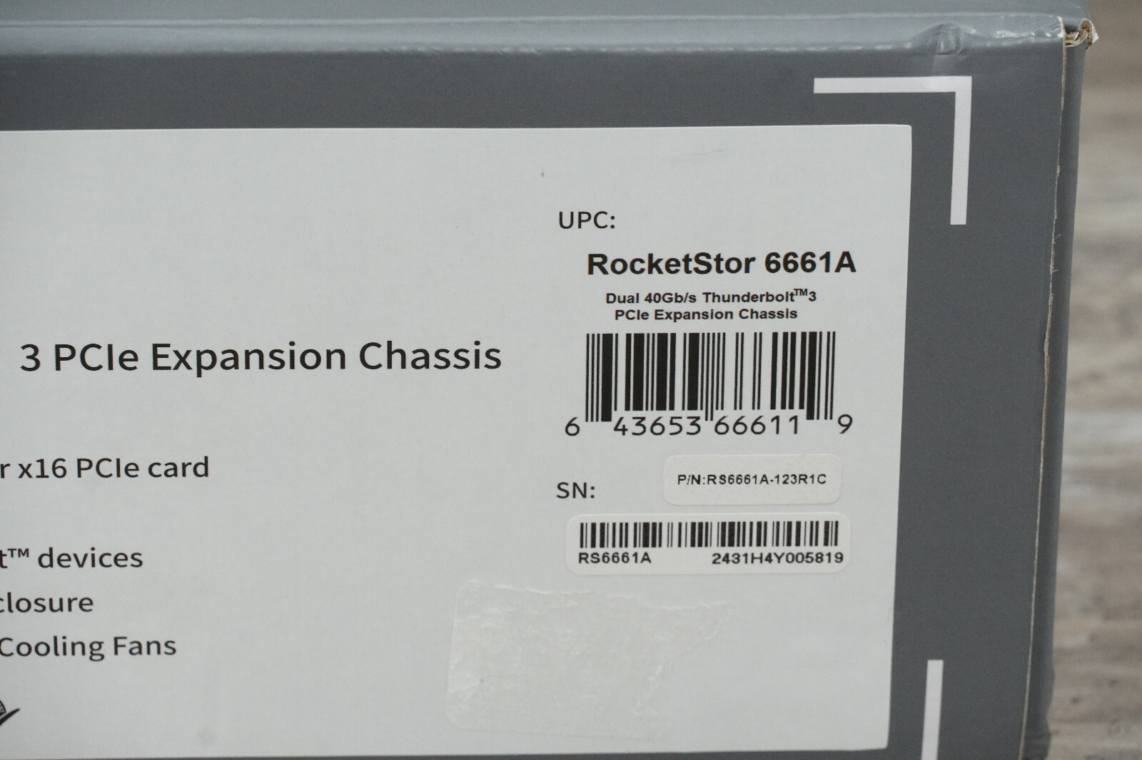 Highpoint RocketStor 6661A Thunderbolt 3 to PCIe 3.0 Expansion Chassis