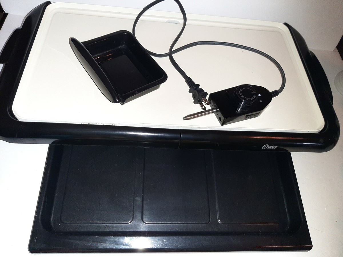 Oster® CKSTGRFM18W-ECO DuraCeramic Griddle with Warming Tray Black