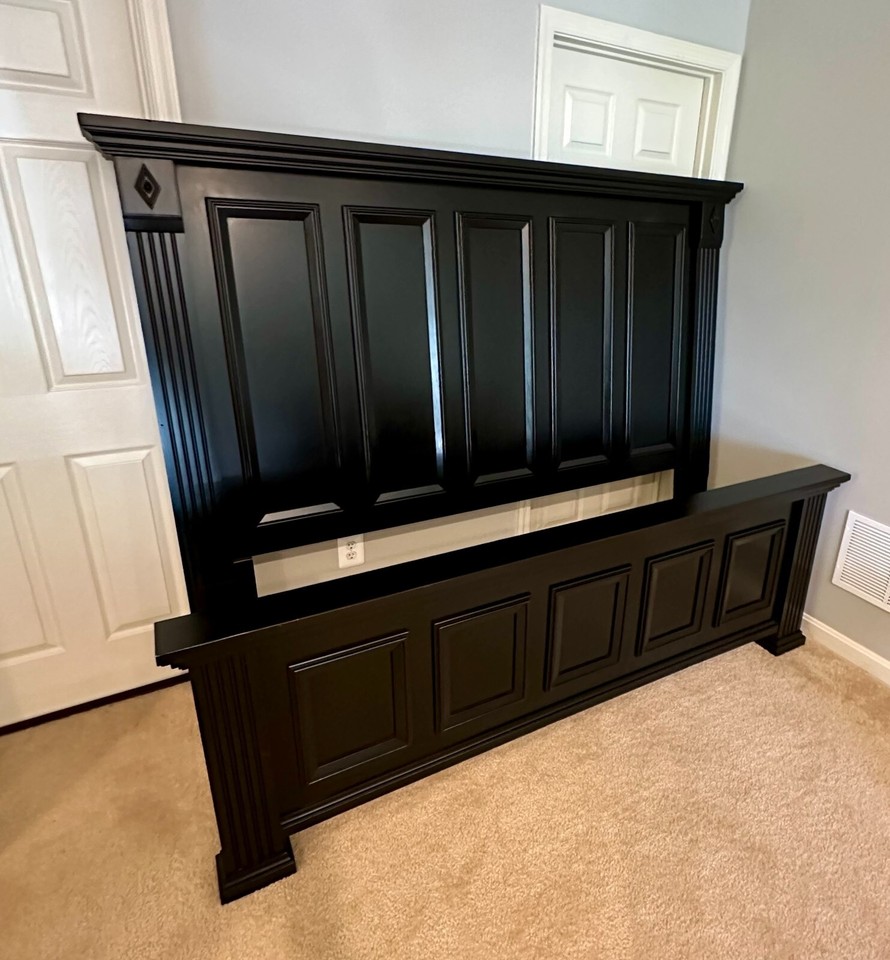 Beautiful King Dark Brown/Black Real Wood Headboard and Foot board bed