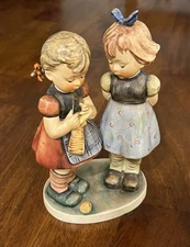 GOEBEL HUMMEL #256 KNITTING LESSON TMK4 GERMAN PORCELAIN FIGURINE 7-1/2" 1968