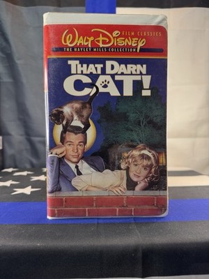 Disney s That Darn Cat! Vintage VHS Film Classics Clamshell w/ Inserts
