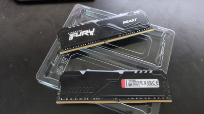 2x Kingston Fury Beast, KF432C16BB/8  8GB 1G x 64-Bit DDR4 3200 CL16, gebraucht