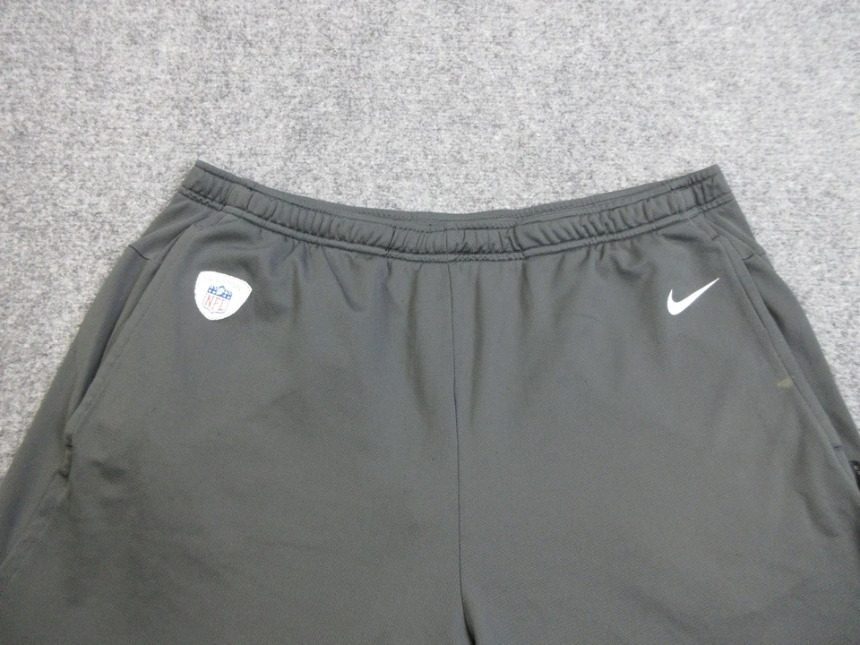 Pantalones Cortos Equipo NFL Para Hombres Grandes Gris Nike Dri Fit Entrenamiento Fútbol Sobre el Campo Foto 3 de 4