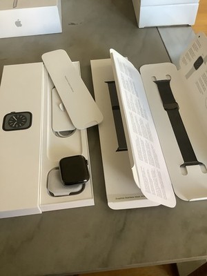 Apple Watch Series 8 (S8) 45mm Edelstahl Graphit Milanaise Armband GPS Cellular