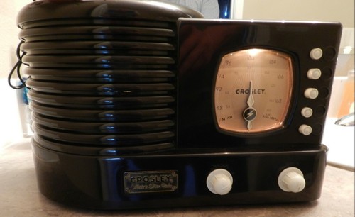 1990's Crosley CR-1 Collector's Limited Edition AM/FM Radio Cassette Player - Picture 2 of 11