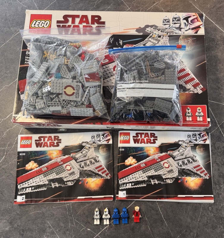 Lego Star Wars Venator Class Republic Attack Cruiser 8039 100% Complete