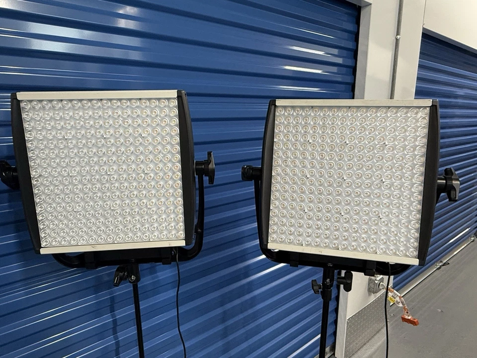 Litepanel Astra 3X Dual Fixture LED Lighting Kit - Image 3 of 4