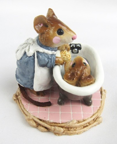 Vintage Wee Forest Folk 1981 Squeaky Clean Baby Mouse in Bathtub M-60 with Box - Picture 3 of 9