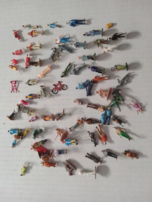 Civilian Figure BIG LOT HO 1/72 Scale Railroad Playset Accessory Animals 