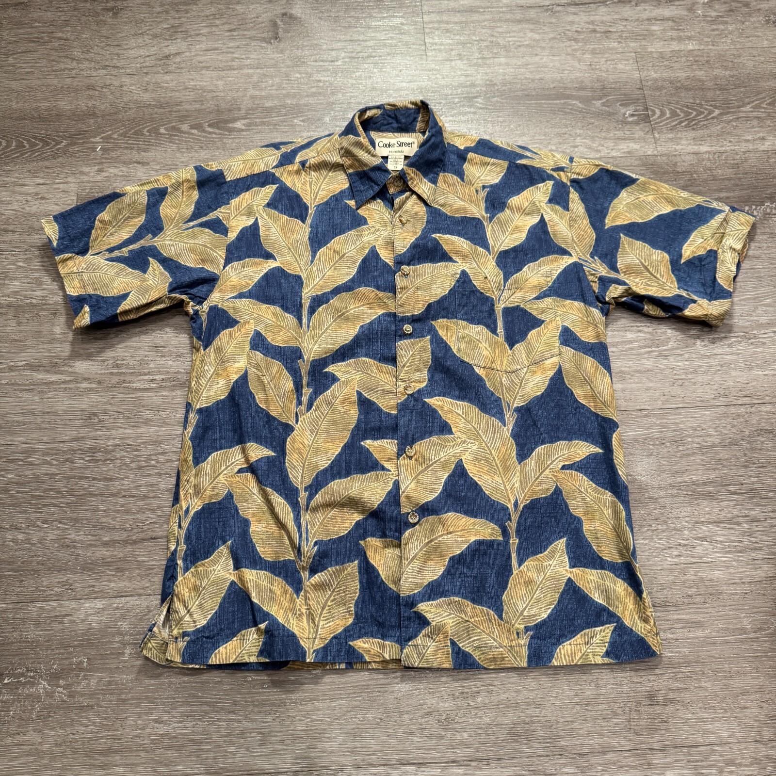 Cooke Street Shirt Mens Small Blue Floral 100% Cotton Short Sleeve Costal Beach