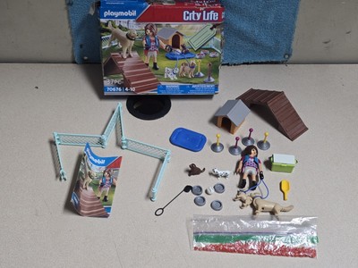 Playmobil 70676 City Life: Dog Trainer Gift Set *100% COMPLETE & CLEAN! w/ Box