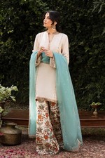 Muraad Salwar Kameez With Dupatta Rania Outfi...