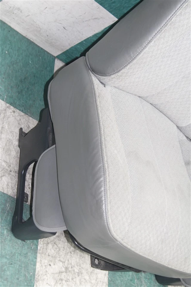 *NOTE* 08' EXPRESS Gray Cloth Power Driver Manual Passenger Front Bucket Seats Foto 4 de 4