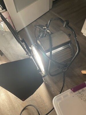 6K ARNOLD & RICHTER Movie Light / With Cranked Up Stand