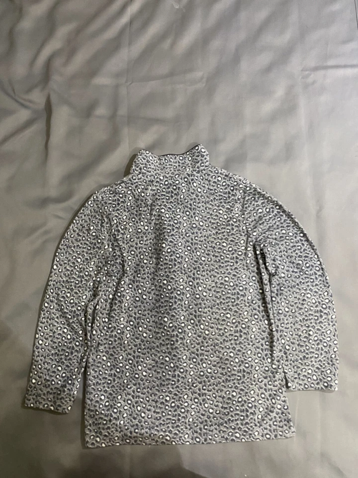 Conjunto de pijama ELLEN TRACY abotonado top SOLO talla mediana gris estampado animal Foto 2 de 4