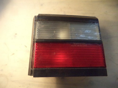 VW Passat 35i B3 Rücklicht Rückleuchte hinten rechts innen 333945108 8591