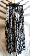HOLT RENFREW PALAZZO PANTS. BLACK & WHITE. 28" WAIST/SIZE 6P. NEW WITH TAGS