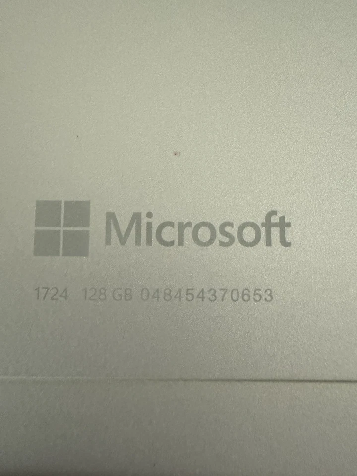 Microsoft Surface Pro 4 12.3 inch (256GB, Core i5 6th Gen., 2.20 GHz, 8GB) - Image 4 of 4