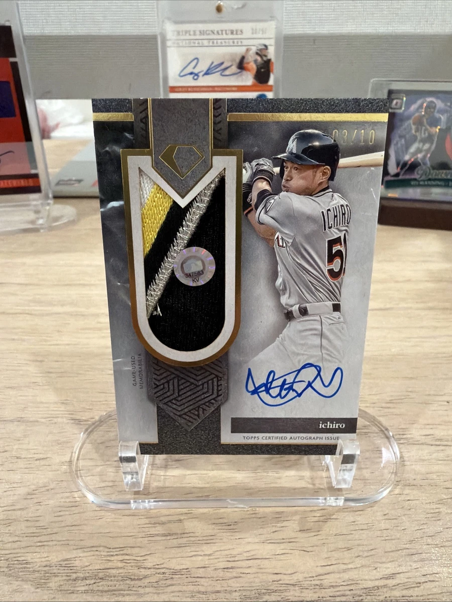 Topps Major Leagues (MLB) Ichiro Suzuki Autographed Baseball