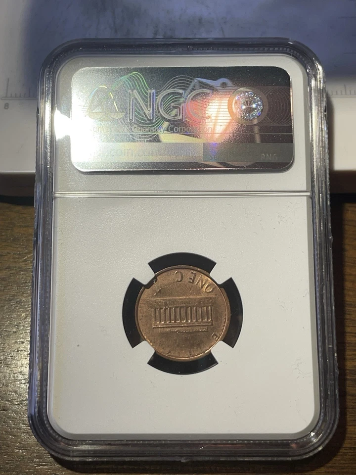 1982-2008 Certified Mint Error Lincoln Mem Coin Struck Though Obverse Reverse - Image 2 of 4