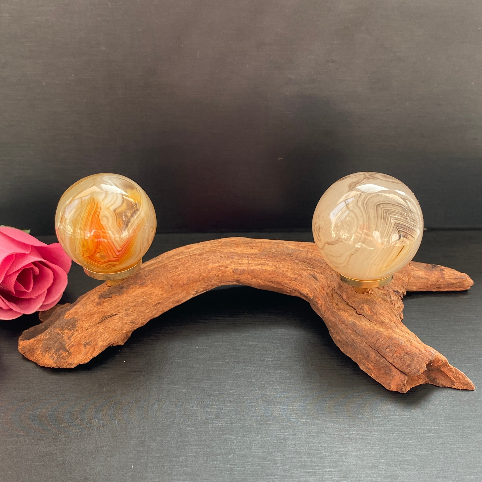 125G Natural Silk-Wrapped Agate Ball Crystal Jewelry for Reiki Healing with Stand