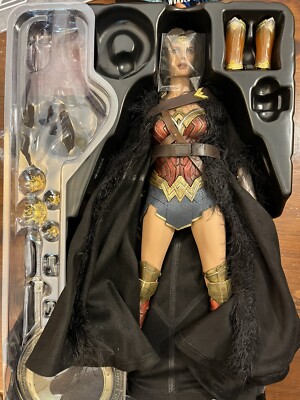1/6 Hot Toys MMS 451 Wonder Woman Justice League Deluxe Gal Gadot