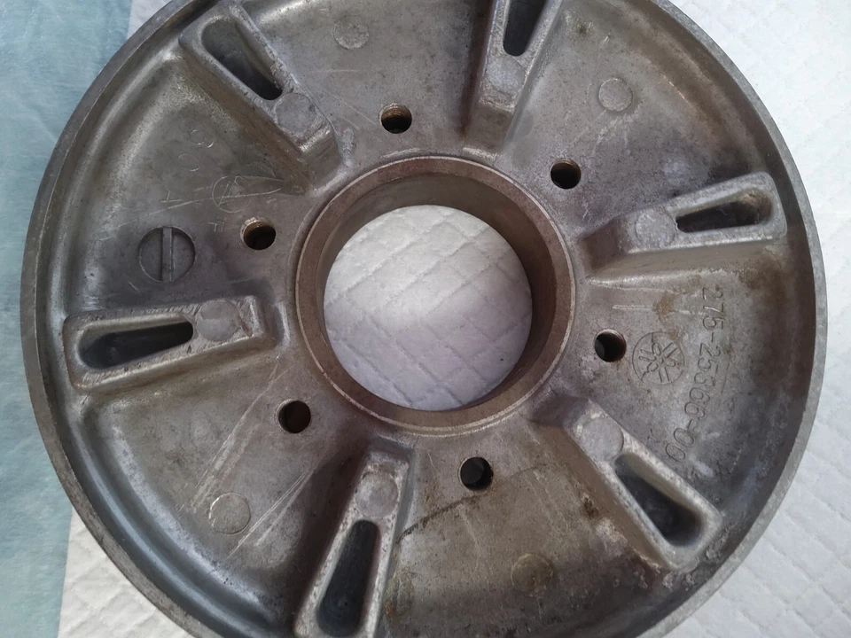 68 Yamaha YCS1 OEM rueda trasera piñón buje 174-25366-01-00 R8 Foto 4 de 4