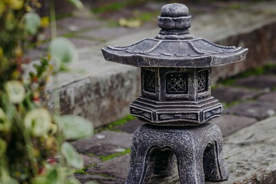 Japanische Yukimi-Gata Steinlaterne, 33 Cm, 9 Kg – Frostsicher Aus Steinguss Für Garten & Außen